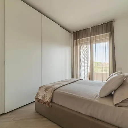 Daire Trastevere Modern Flat With Terrace Roma