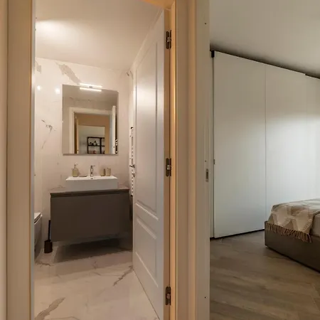Trastevere Modern Flat With Terrace * Рим