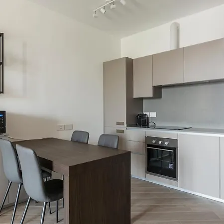 Trastevere Modern Flat With Terrace Апартаменты *